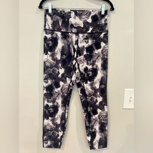 Lululemon Black and Gray Floral Pattern Leggings